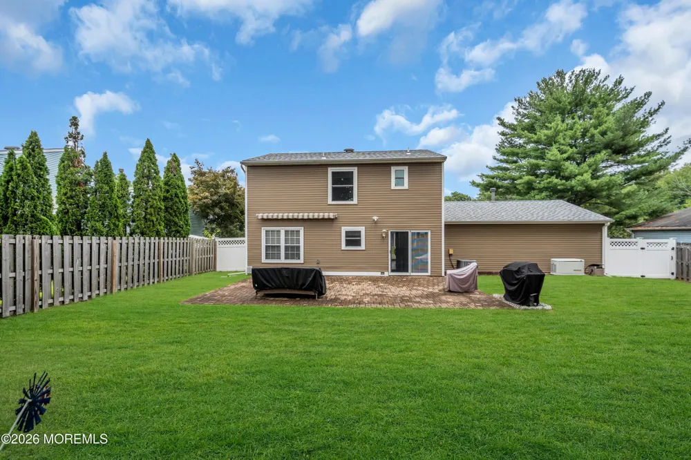 7 Moss Haven Way Howell, NJ 07731