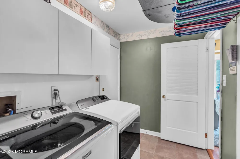 7 Moss Haven Way Howell, NJ 07731