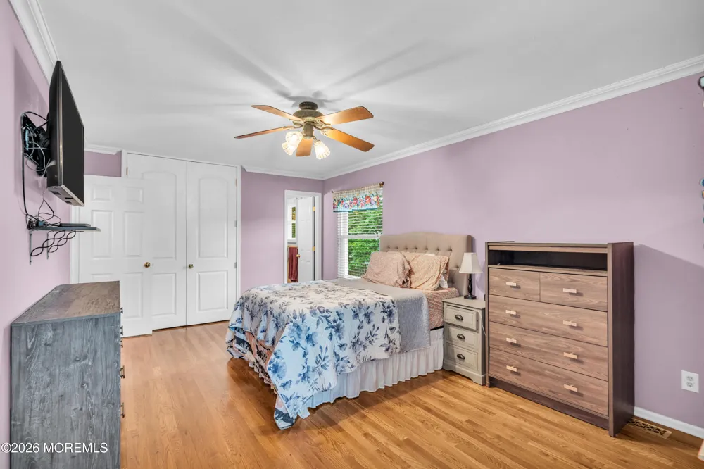 7 Moss Haven Way Howell, NJ 07731