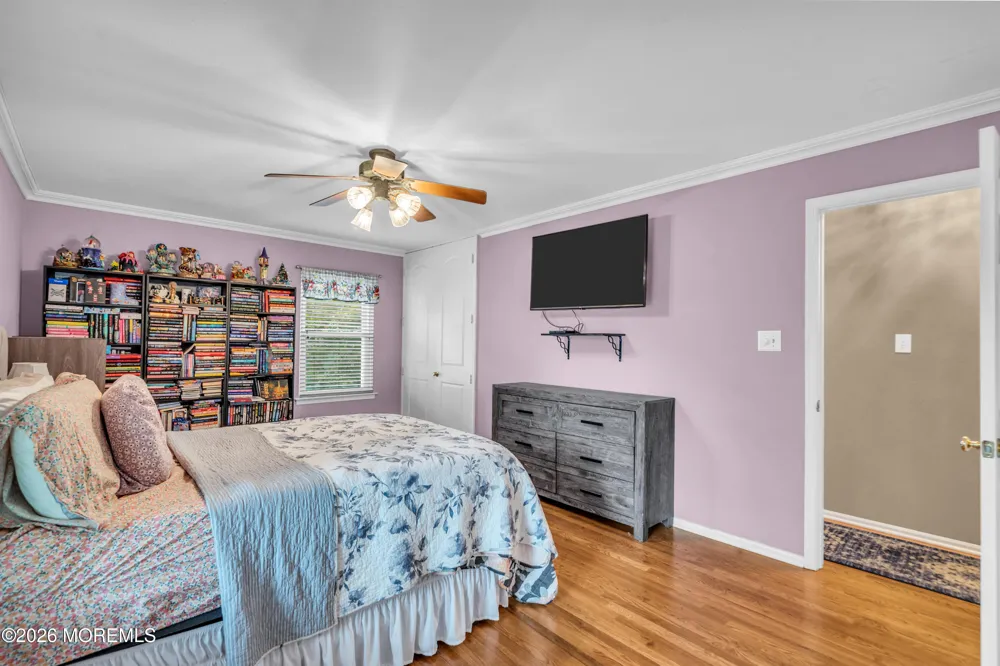 7 Moss Haven Way Howell, NJ 07731