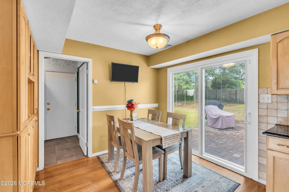 7 Moss Haven Way Howell, NJ 07731