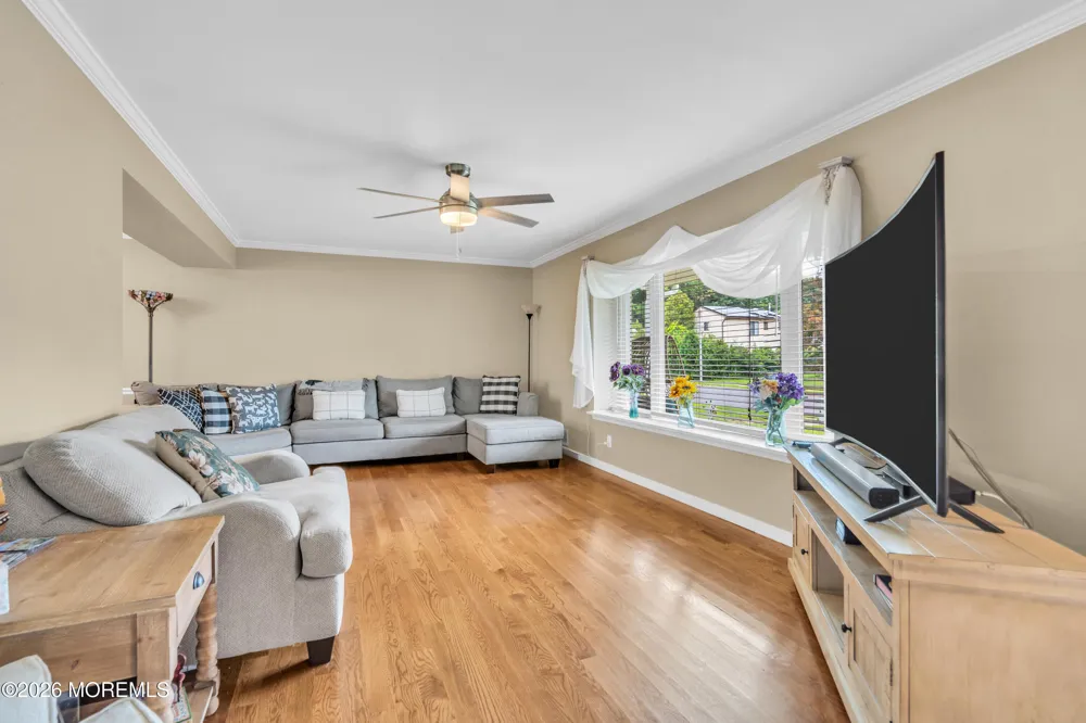7 Moss Haven Way Howell, NJ 07731