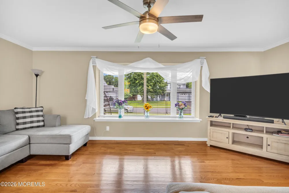 7 Moss Haven Way Howell, NJ 07731