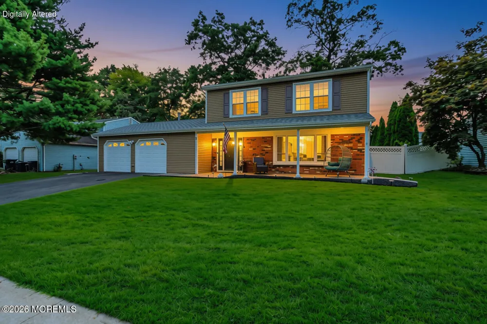 7 Moss Haven Way Howell, NJ 07731