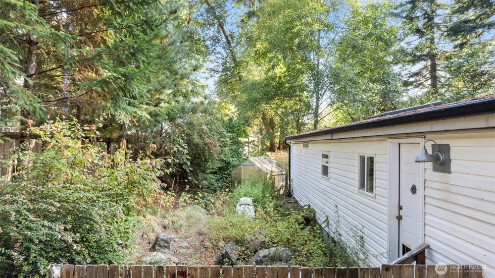 19116 21st Street SW Lakebay, WA 98349
