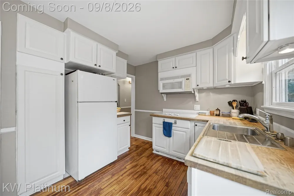 116 S Custer Avenue Clawson City, MI 48017