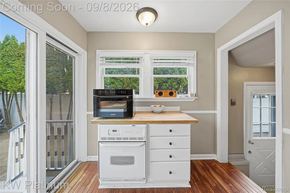116 S Custer Avenue Clawson City, MI 48017