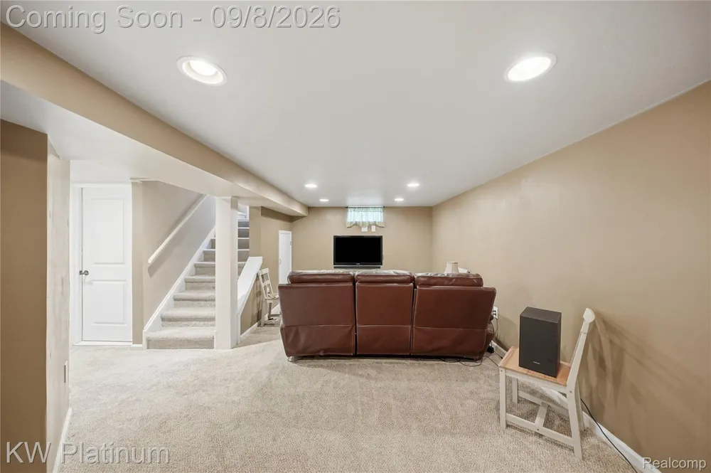 116 S Custer Avenue Clawson City, MI 48017
