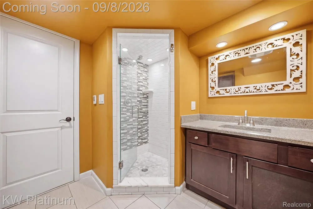 116 S Custer Avenue Clawson City, MI 48017