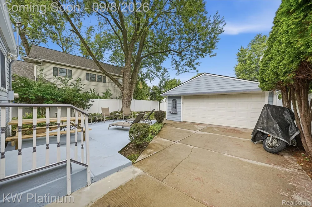 116 S Custer Avenue Clawson City, MI 48017