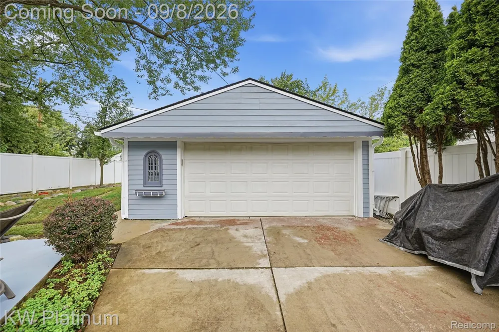 116 S Custer Avenue Clawson City, MI 48017