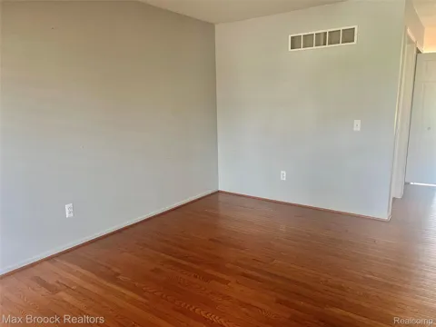 302 Summerfield Drive