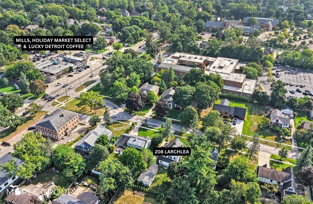 208 Larchlea Drive Birmingham City, MI 48009