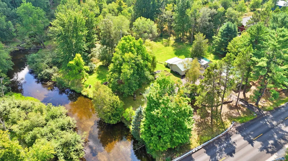 9871 7 Mile Road Morton Township, MI 49346