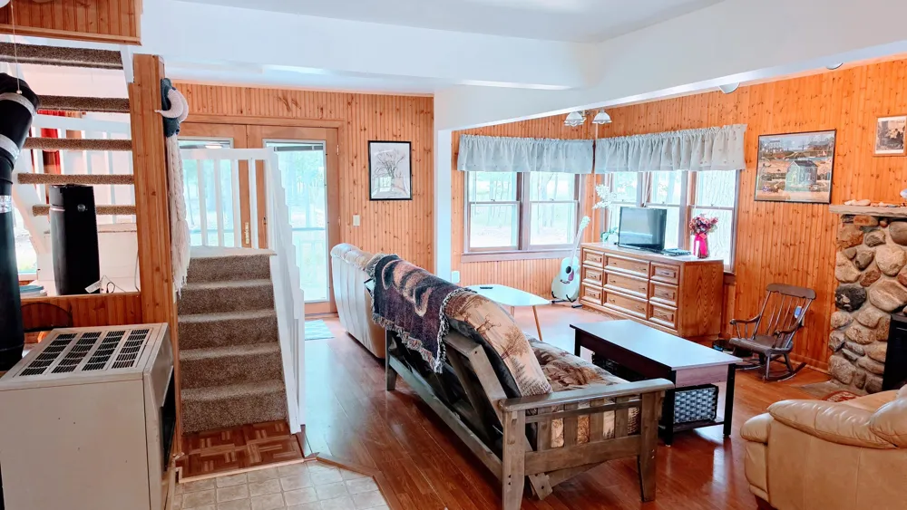 9871 7 Mile Road Morton Township, MI 49346