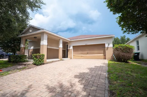 8809 Arrabida Lane