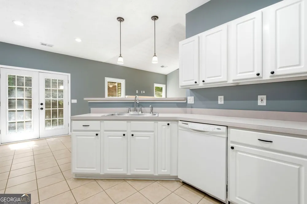 5823 N Cove RD Gainesville, GA 30504