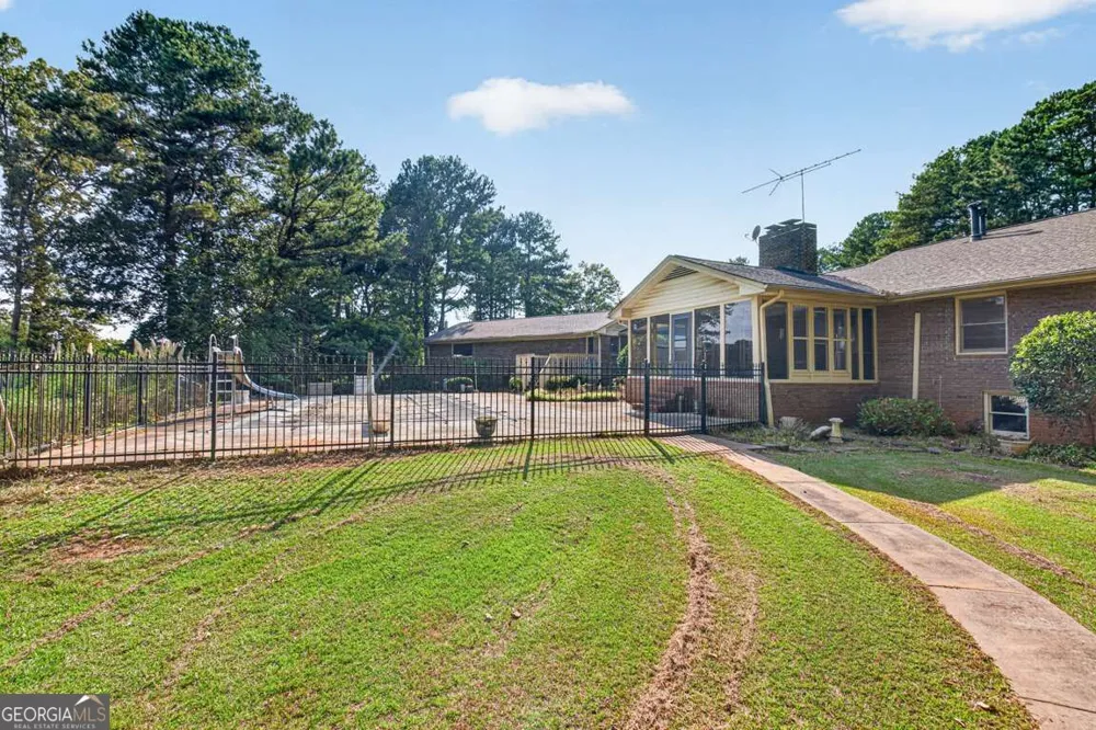 160 Apalachee Churc RD Auburn, GA 30011