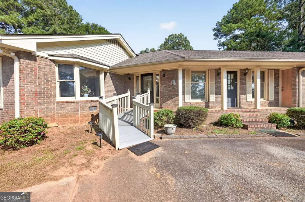 160 Apalachee Churc RD Auburn, GA 30011