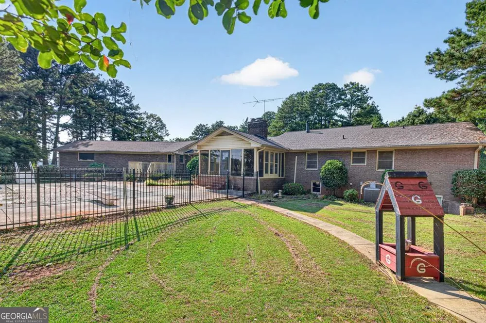 160 Apalachee Churc RD Auburn, GA 30011