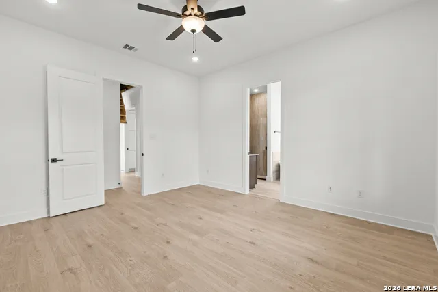 3515 County Road 676 Devine, TX 78016