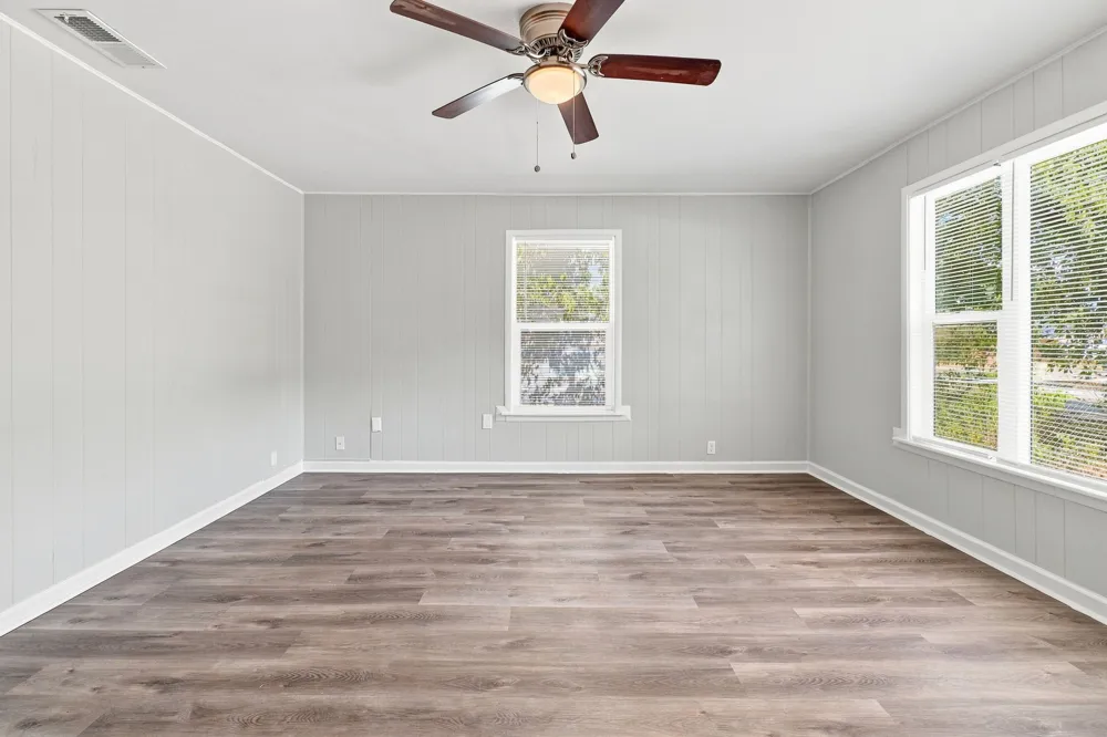 904 Bales Street Cleburne, TX 76033