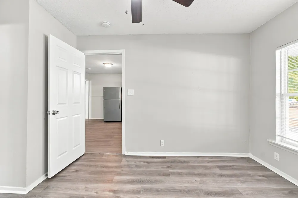 904 Bales Street Cleburne, TX 76033