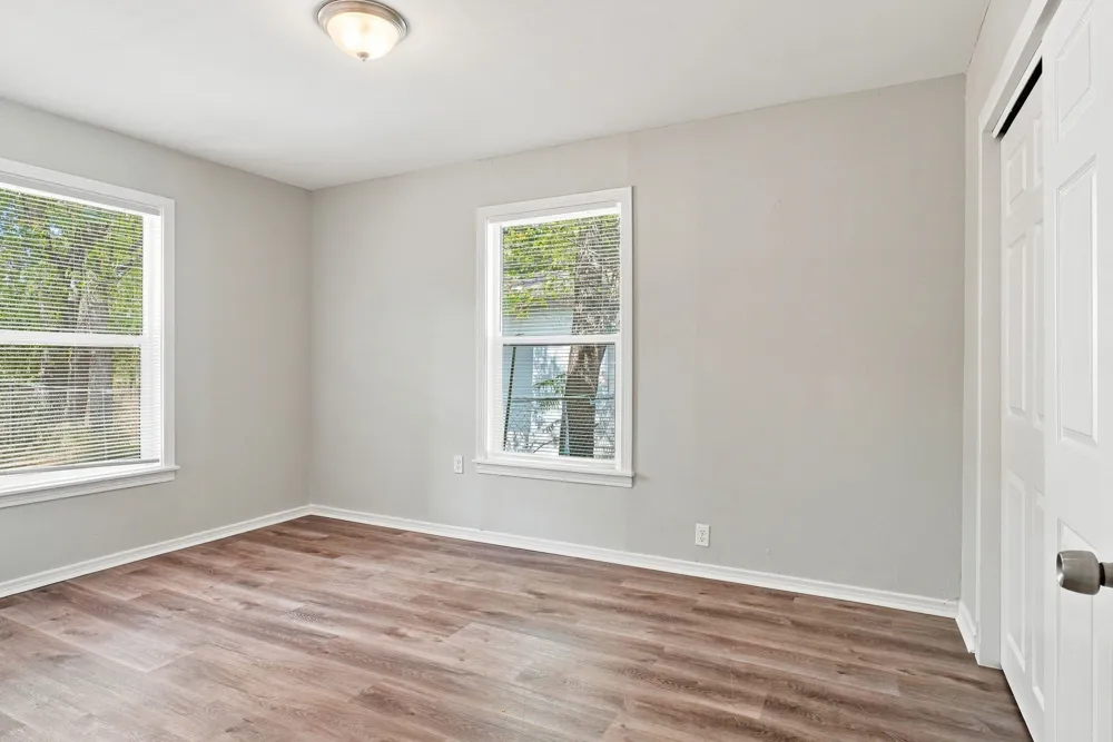 904 Bales Street Cleburne, TX 76033