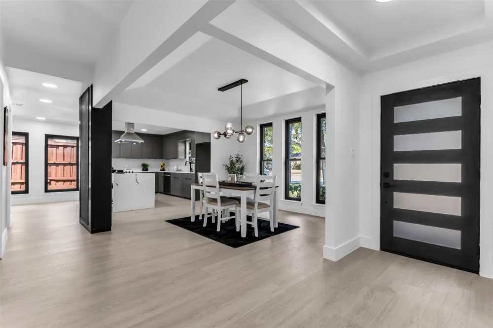16801 Thomas Chapel Drive Dallas, TX 75248