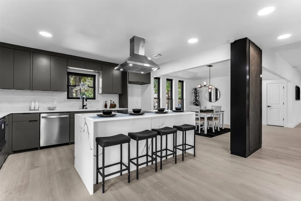 16801 Thomas Chapel Drive Dallas, TX 75248