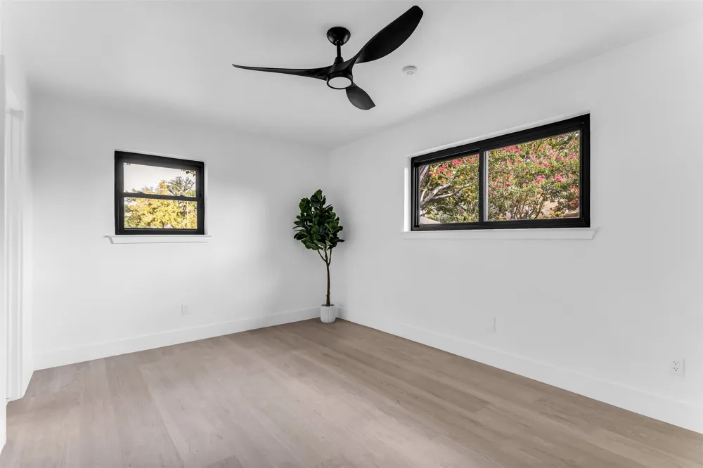 16801 Thomas Chapel Drive Dallas, TX 75248