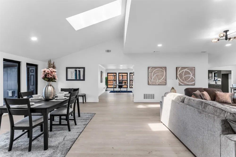 16801 Thomas Chapel Drive Dallas, TX 75248