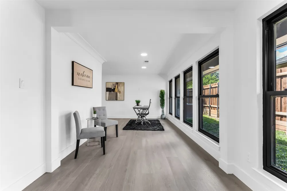 16801 Thomas Chapel Drive Dallas, TX 75248