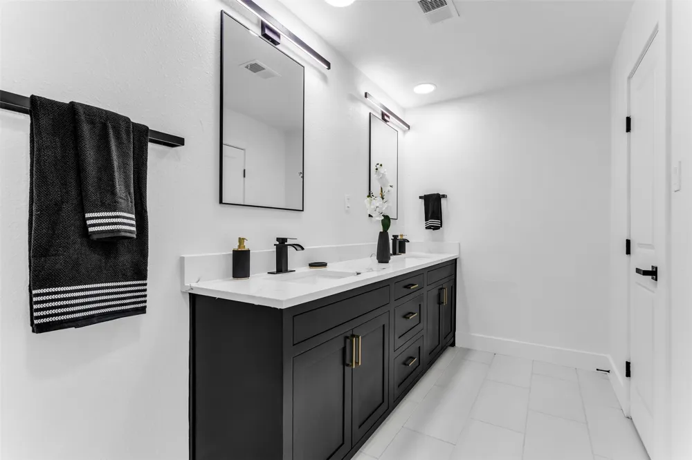 16801 Thomas Chapel Drive Dallas, TX 75248