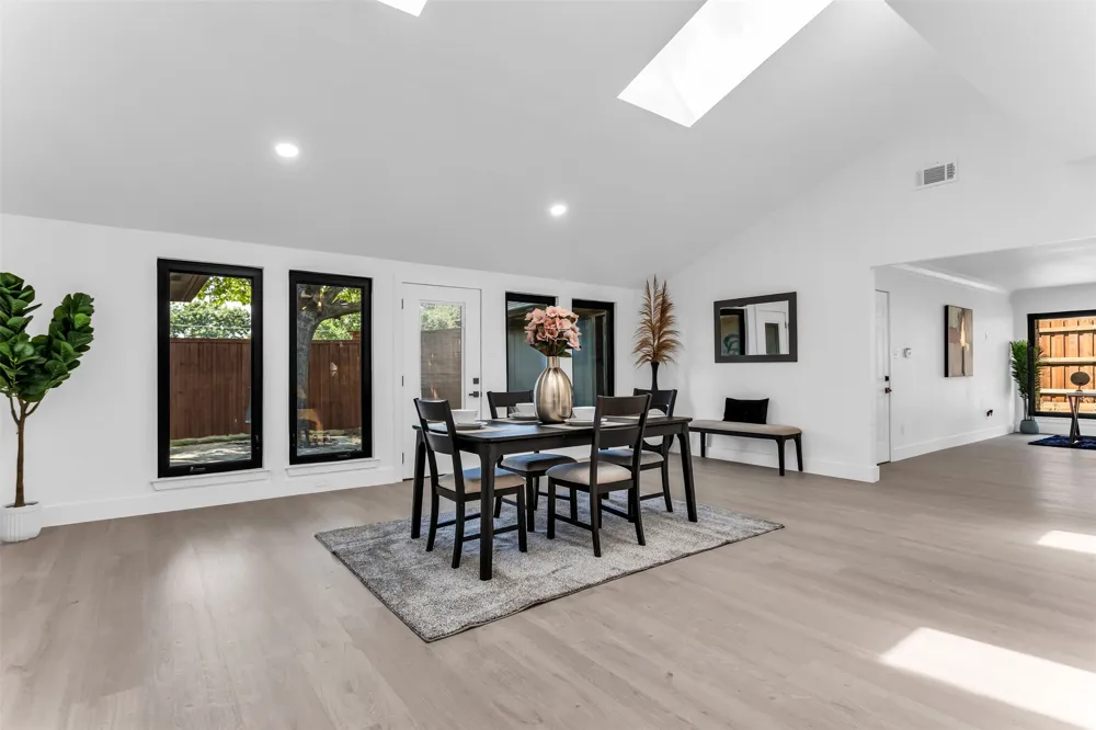 16801 Thomas Chapel Drive Dallas, TX 75248