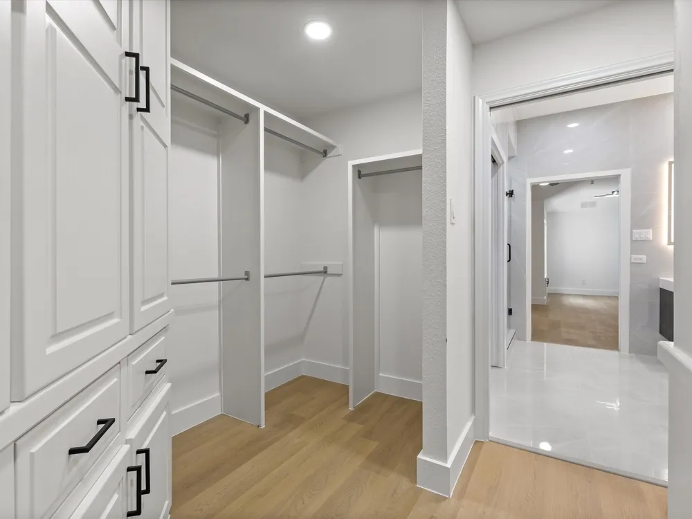 5602 Twin Brooks Drive Dallas, TX 75252