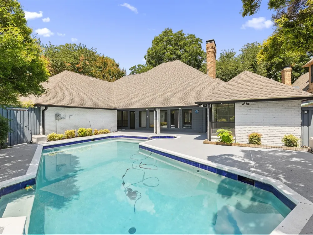 5602 Twin Brooks Drive Dallas, TX 75252