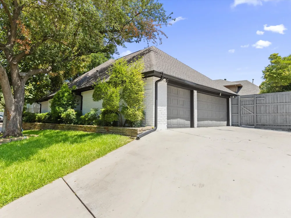 5602 Twin Brooks Drive Dallas, TX 75252