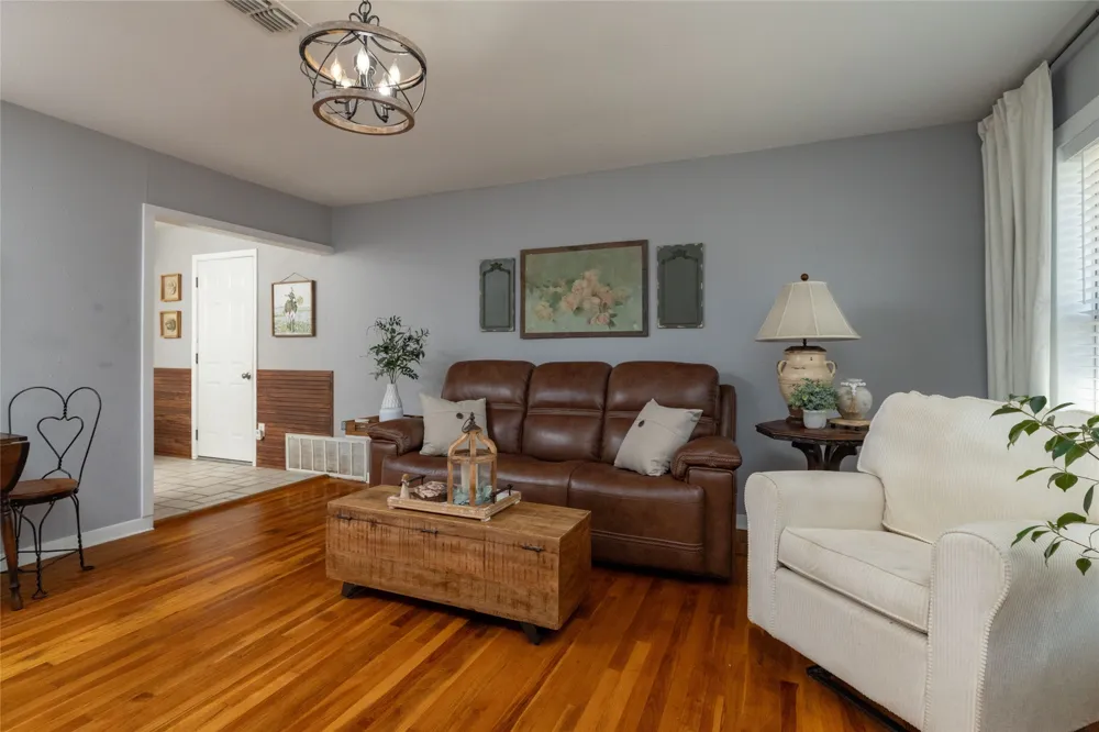 1209 Grace Street Weatherford, TX 76086