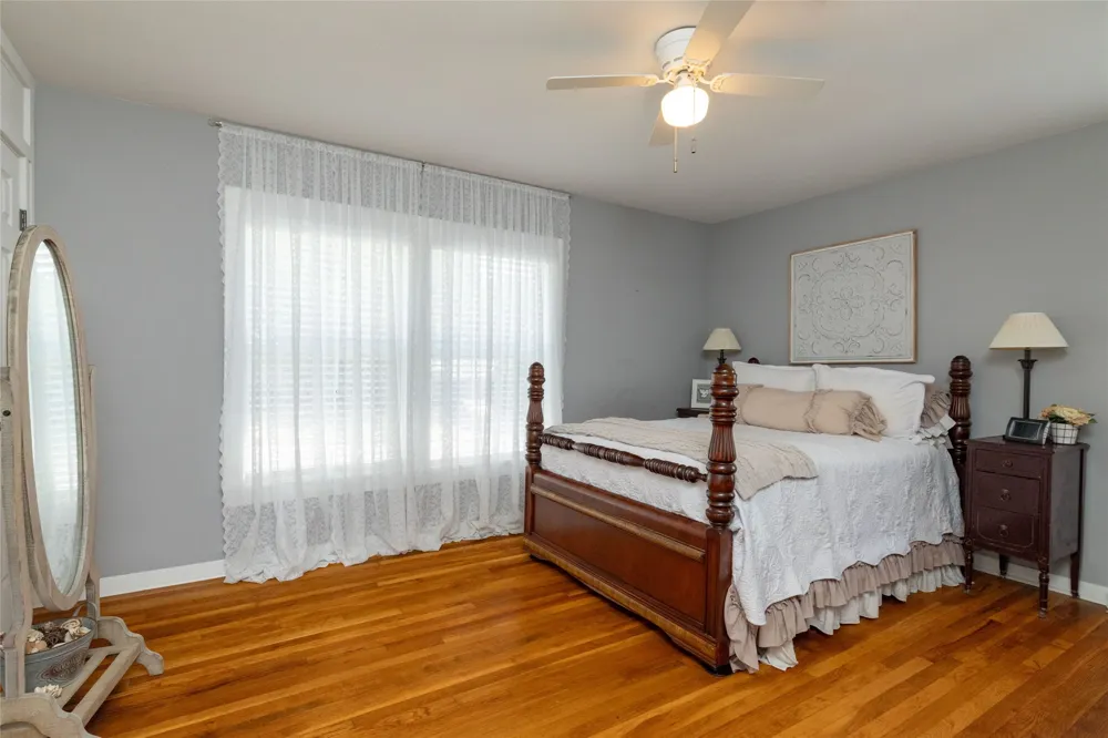 1209 Grace Street Weatherford, TX 76086