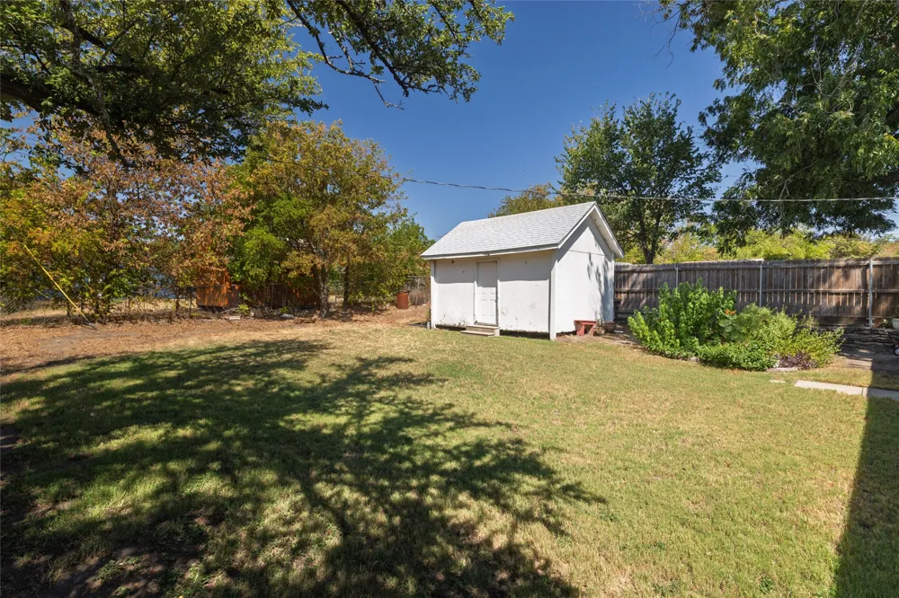 1209 Grace Street Weatherford, TX 76086