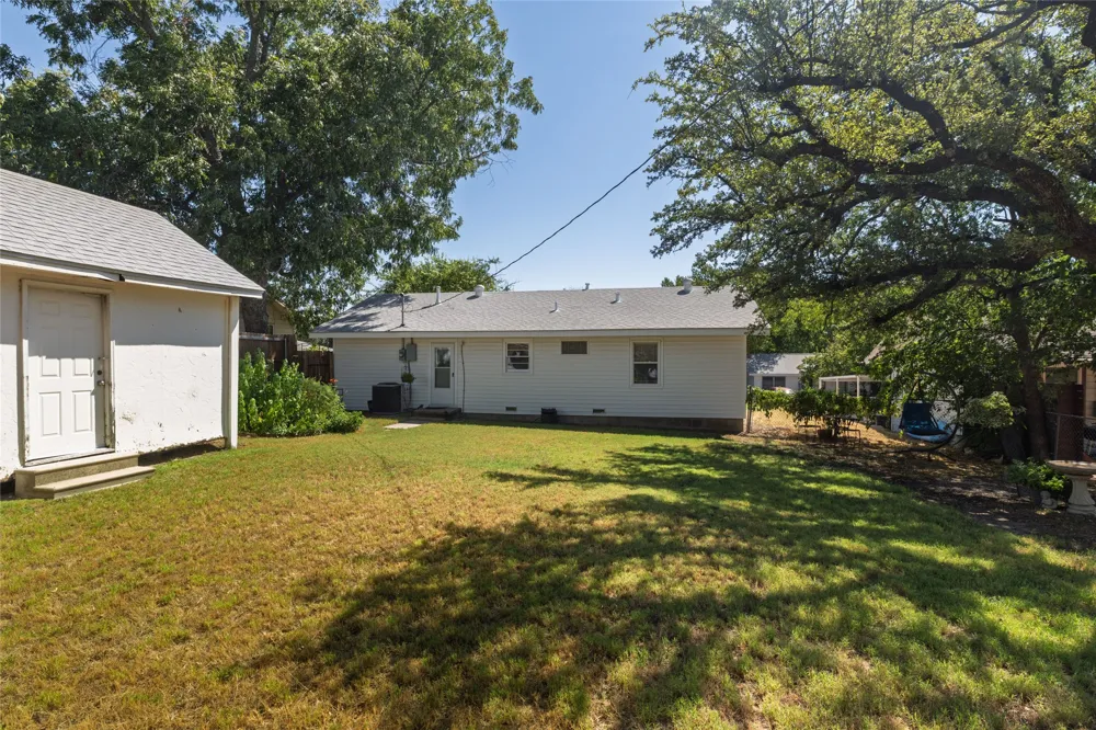 1209 Grace Street Weatherford, TX 76086