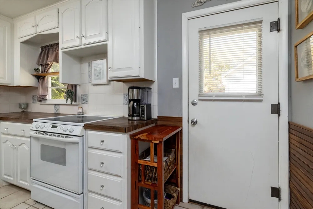 1209 Grace Street Weatherford, TX 76086