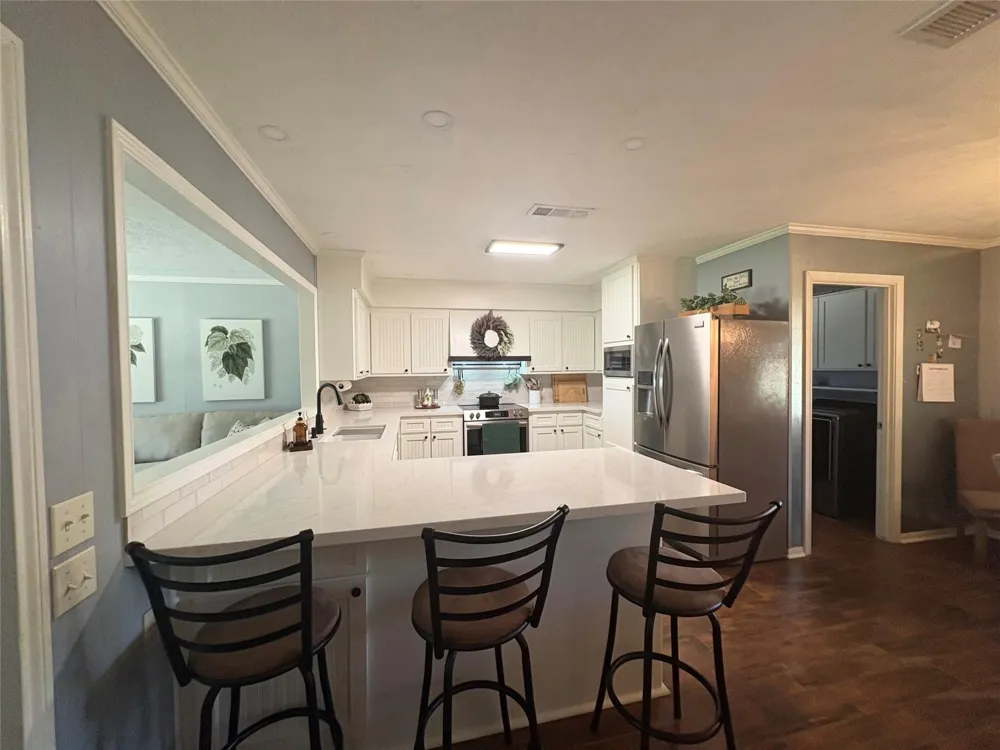 1011 Lee Road Columbus, TX 78934