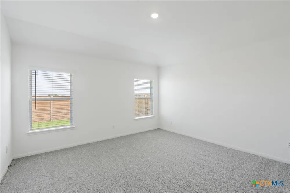 112 Paria Court Jarrell, TX 76537