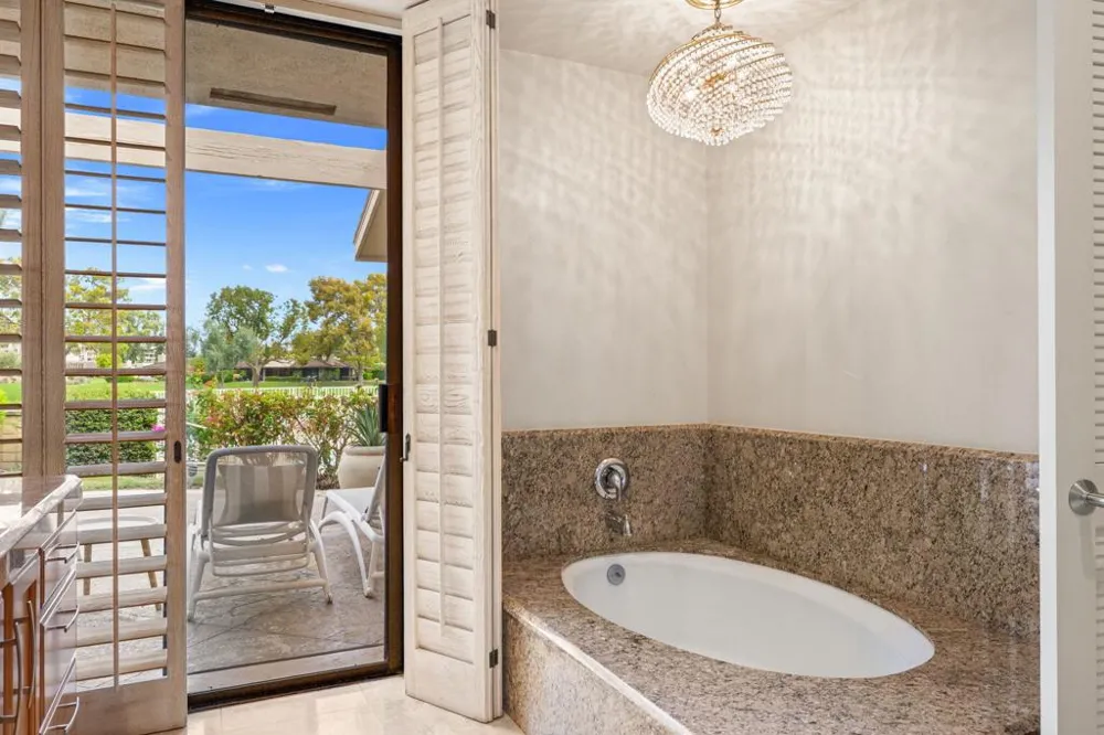24 Columbia Drive Rancho Mirage, CA 92270