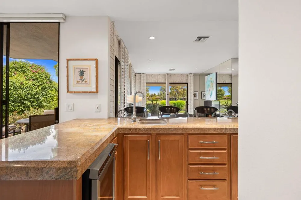 24 Columbia Drive Rancho Mirage, CA 92270
