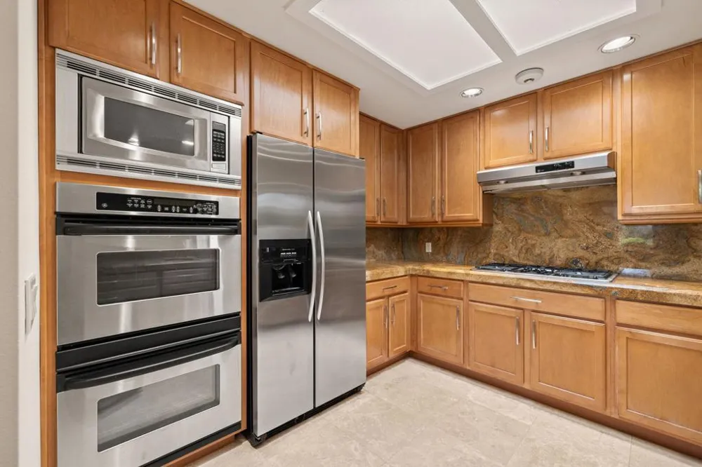 24 Columbia Drive Rancho Mirage, CA 92270