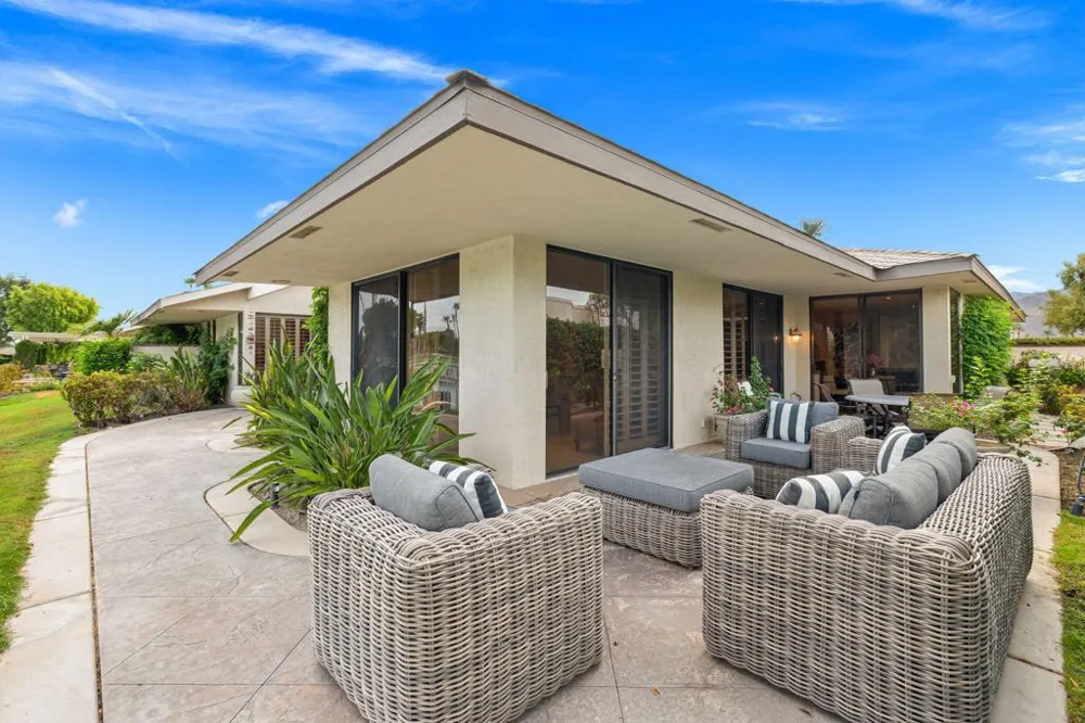 24 Columbia Drive Rancho Mirage, CA 92270