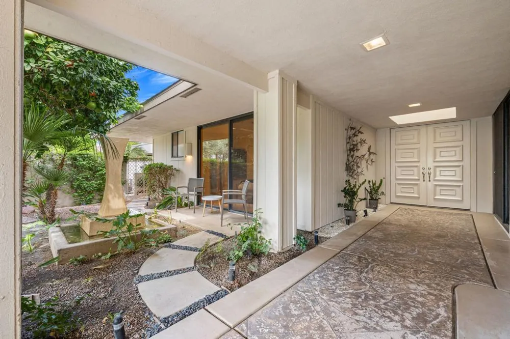 24 Columbia Drive Rancho Mirage, CA 92270
